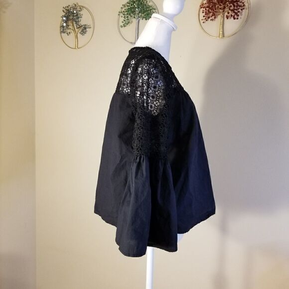 Who What Wear Crochet Lace Blouse with Bell Sleeves Black XS - Picture 4 of 8